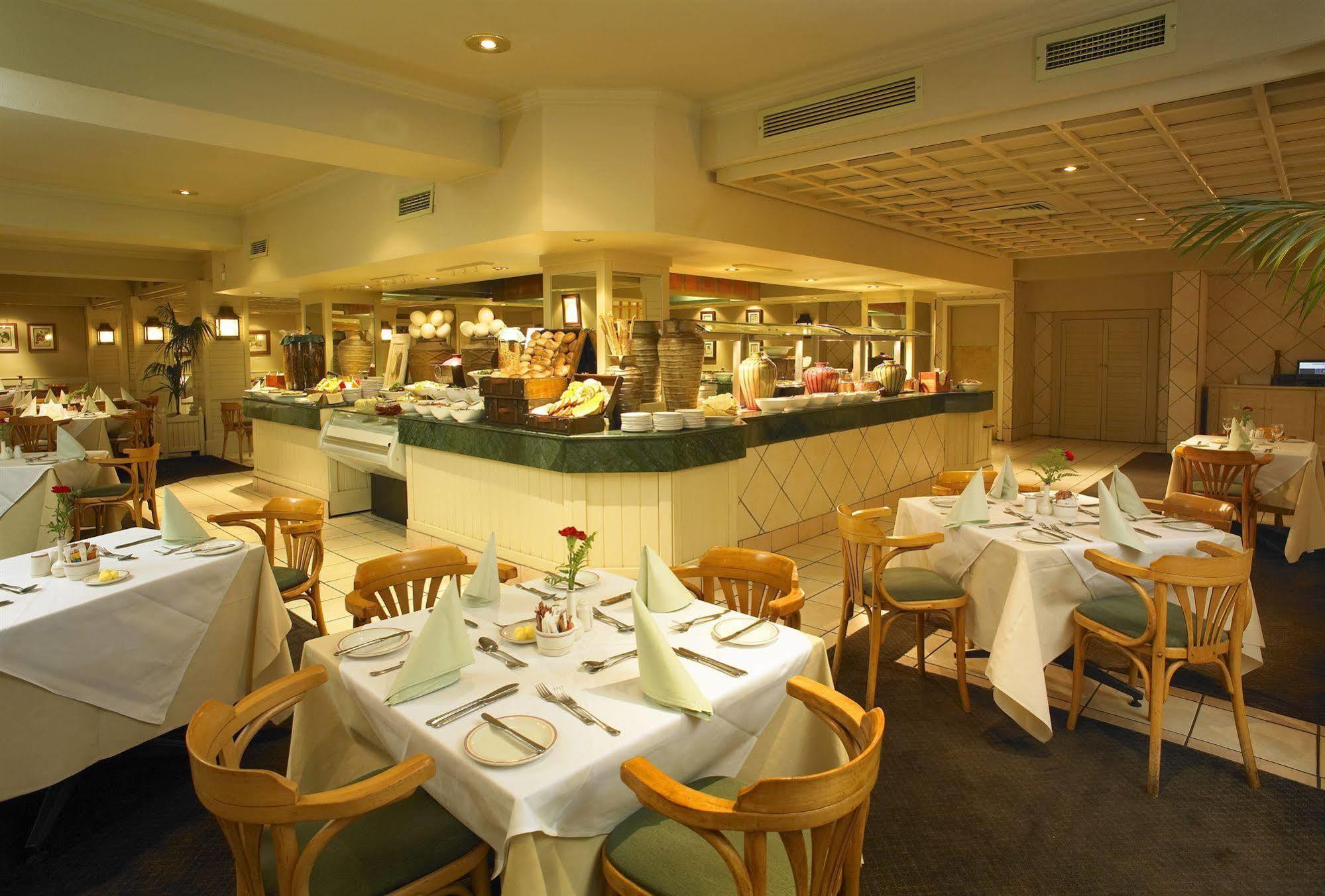 Lugogo Sun Hotel Ezulwini Restaurant foto